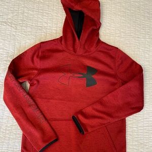 DONATING 11/21 MAKE AN OFFER !!Under Armour hoodie